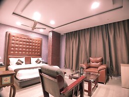Hotel Vishnu Empire
