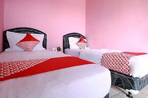 OYO 2838 Hotel Ayu