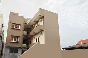 Super OYO 1763 Dinda Residence Syariah