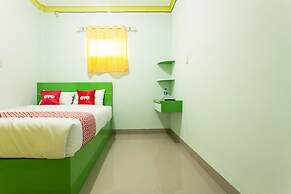 Super OYO 1763 Dinda Residence Syariah