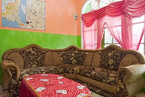 SPOT ON 1762 Gandrung Payungan Family InnNearStasiun Banyuwangi Kota