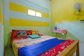 SPOT ON 1762 Gandrung Payungan Family InnNearStasiun Banyuwangi Kota