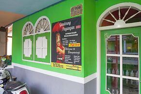 SPOT ON 1762 Gandrung Payungan Family InnNearStasiun Banyuwangi Kota