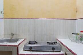 SPOT ON 1762 Gandrung Payungan Family InnNearStasiun Banyuwangi Kota