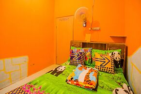 SPOT ON 1762 Gandrung Payungan Family InnNearStasiun Banyuwangi Kota