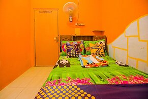 SPOT ON 1762 Gandrung Payungan Family InnNearStasiun Banyuwangi Kota