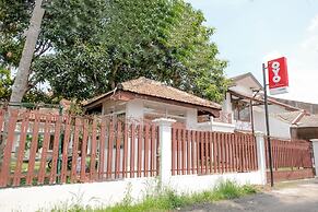 Super OYO 1376 Kina Family Residence Syariah