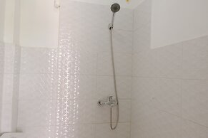 Super OYO 1376 Kina Family Residence Syariah