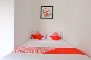 Super OYO 1376 Kina Family Residence Syariah