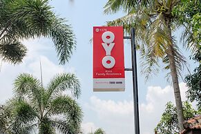 Super OYO 1376 Kina Family Residence Syariah