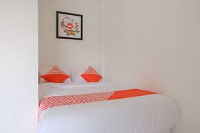 Super OYO 1376 Kina Family Residence Syariah