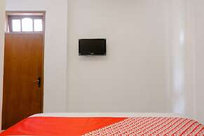 Super OYO 1376 Kina Family Residence Syariah