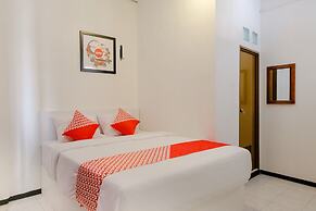 Super OYO 1376 Kina Family Residence Syariah