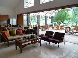 Ronia Mountain Villa Lembang