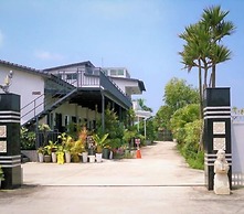 Palm Island Hostel