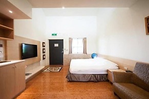 Palm Island Hostel
