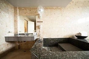 Palm Island Hostel