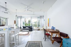 Tranquil Garden Retreat by Sea N Rent