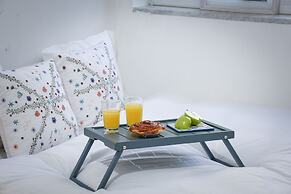 Tranquil Garden Retreat by Sea N Rent