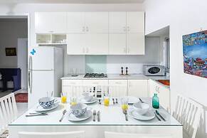 Tranquil Garden Retreat by Sea N Rent