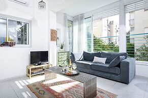 Tranquil Garden Retreat by Sea N Rent