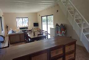 Dhow Bay Villa