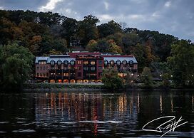 River House at Odette's