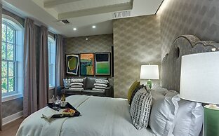 River House at Odette's