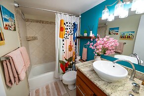 Maui Vistas #3419 2 Bedroom Condo by RedAwning