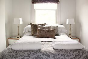 Central Bath House Group Accommodation