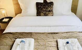 Large Flat In The Heart Of The City Center - Parking