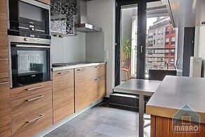 Spacious Modern Flat, 100 m2 in The Heart of City Center