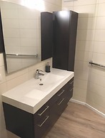 Luxury Large 4 Beds, 3 Balconies, 110 m2 - Parking