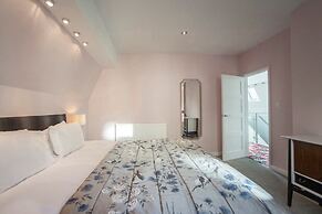 Georgian Coach House Mews Central Bath