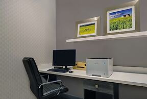 Hampton Inn & Suites by Hilton Belleville