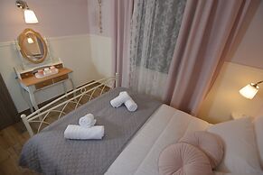 Olympia's Apartments