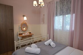 Olympia's Apartments