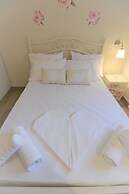 Olympia's Apartments