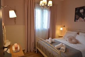 Olympia's Apartments