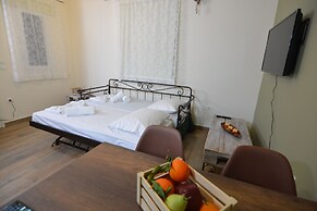 Olympia's Apartments