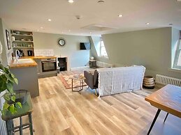 The Georgian Loft Apartment Central Bath