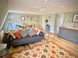 The Georgian Loft Apartment Central Bath