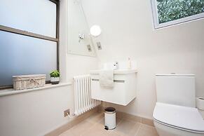 Stylish Wood Street Apartment