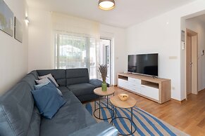 Apartment house Ivan John