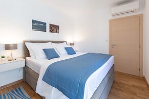 Apartment house Ivan John