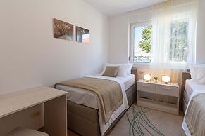 Apartment house Ivan John