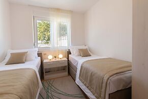 Apartment house Ivan John