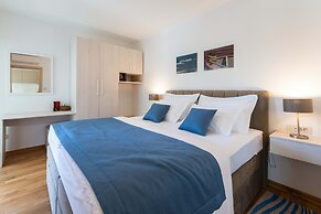 Apartment house Ivan John