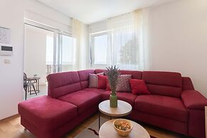 Apartment house Ivan John