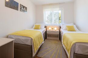 Apartment house Ivan John